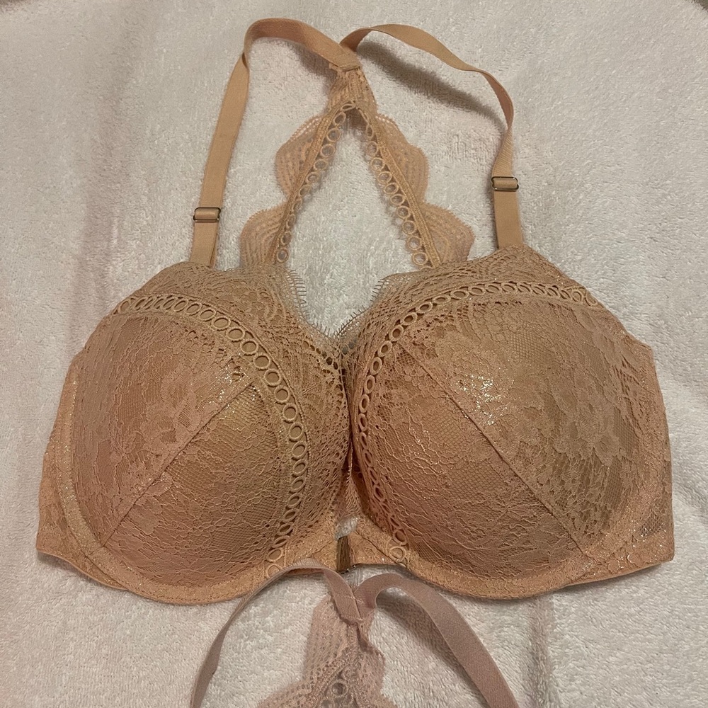Set of 2 Victoria’s Secret padded bras. 36DD